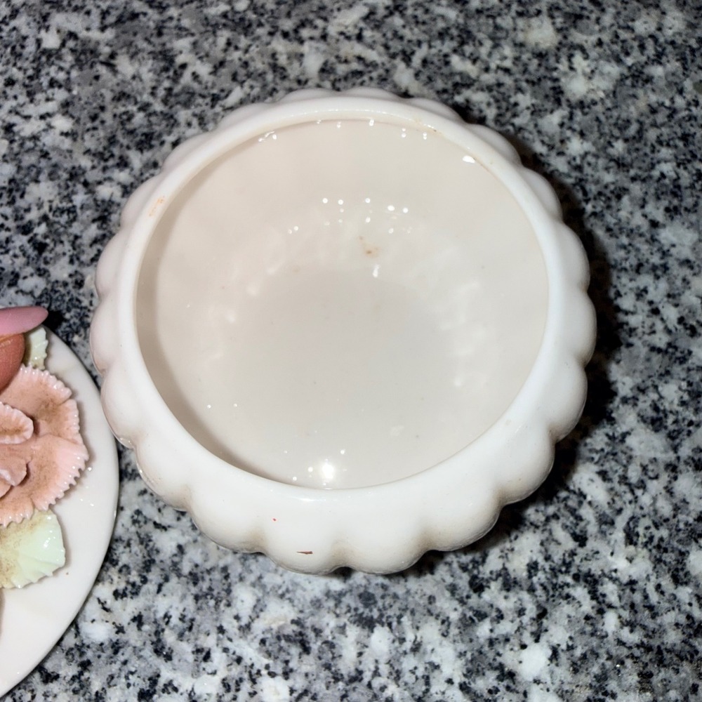 Ardalt vintage Trinket Box Jewelry Dish Cream Porcelain Floral Rose Japan - Picture 3 of 3